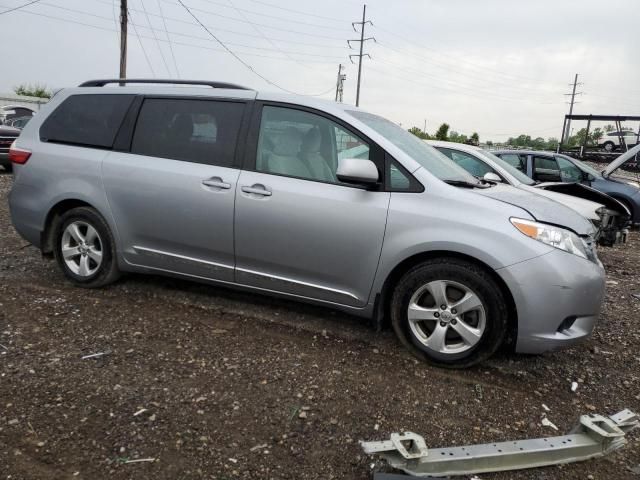 2015 Toyota Sienna LE