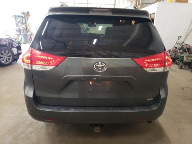 2013 Toyota Sienna XLE