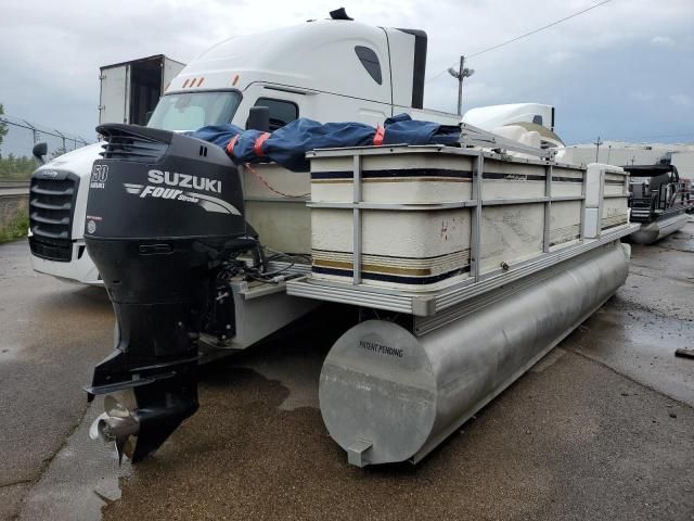 1998 Crestliner Pontoon