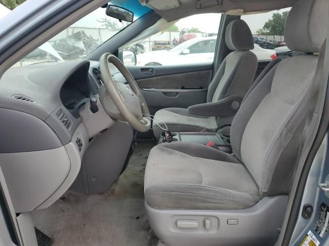 2010 Toyota Sienna CE