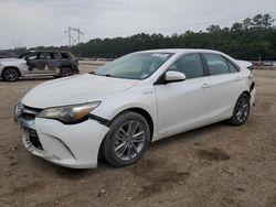 Salvage cars for sale at Greenwell Springs, LA auction: 2017 Toyota Camry Hybrid