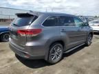 2017 Toyota Highlander SE