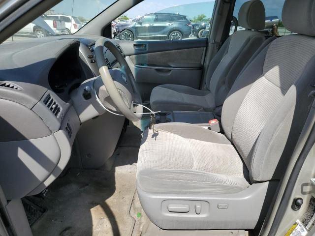 2006 Toyota Sienna CE