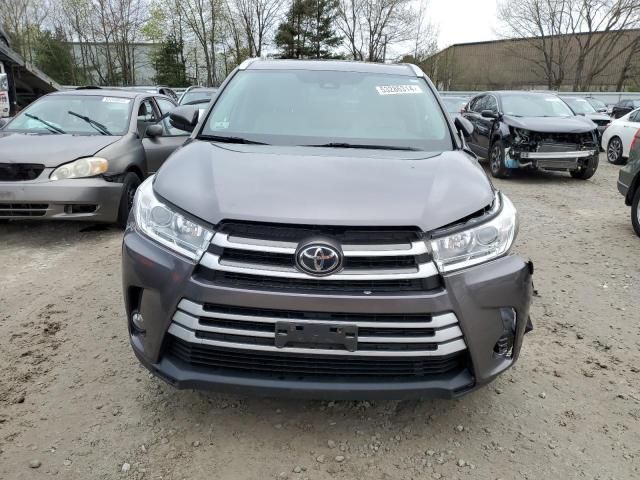 2019 Toyota Highlander SE