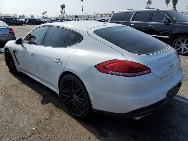 2015 Porsche Panamera 2