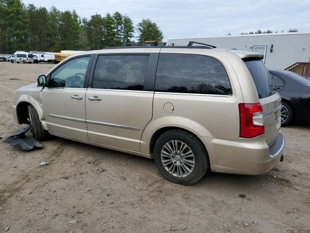 2013 Chrysler Town & Country Touring L