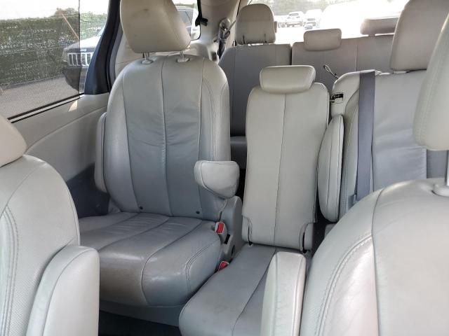 2011 Toyota Sienna XLE