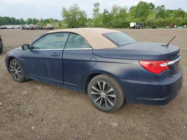 2013 Chrysler 200 Touring