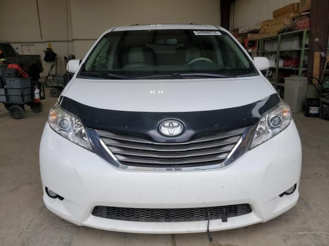 2012 Toyota Sienna XLE