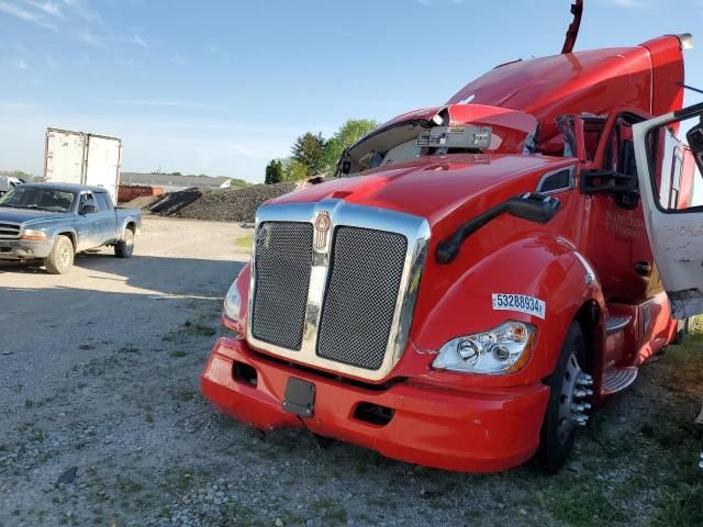 2021 Kenworth Construction T680