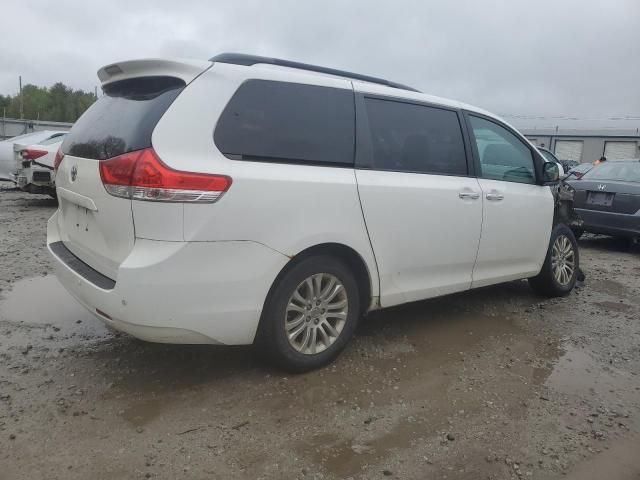 2014 Toyota Sienna XLE