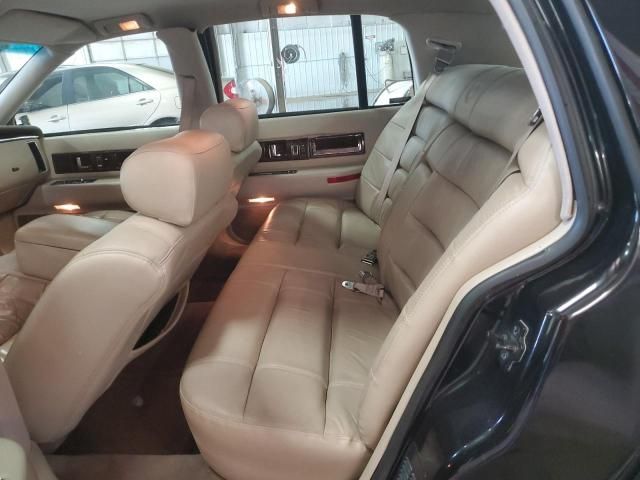 1996 Cadillac Fleetwood Base