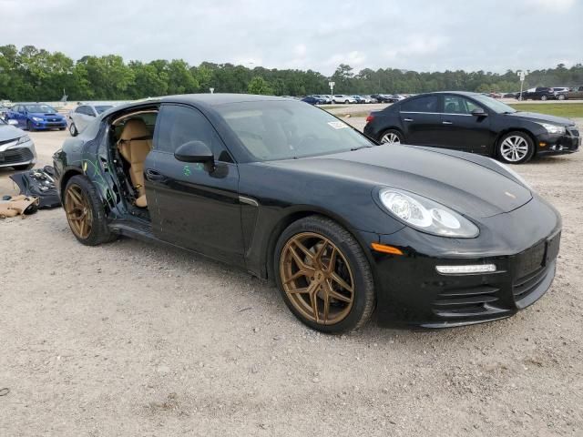 2016 Porsche Panamera 2