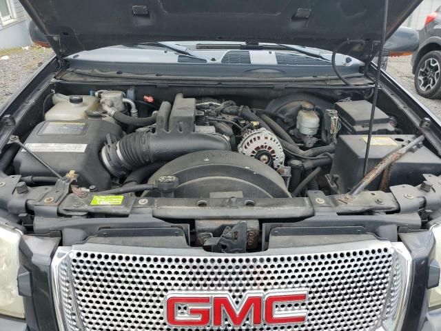 2005 GMC Envoy Denali XL