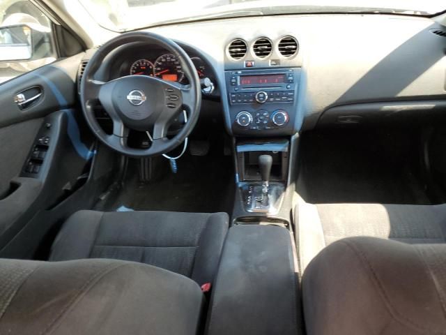 2010 Nissan Altima Base