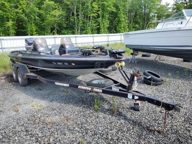 1992 Stratos Boat