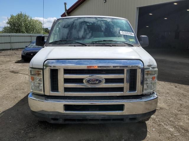 2011 Ford Econoline E350 Super Duty Wagon