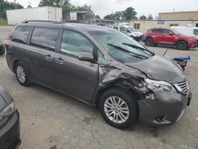 2016 Toyota Sienna XLE