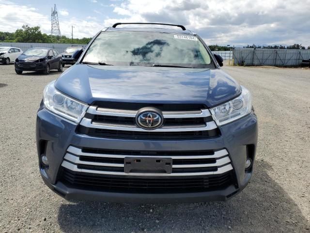 2019 Toyota Highlander SE