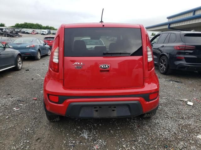 2013 KIA Soul +