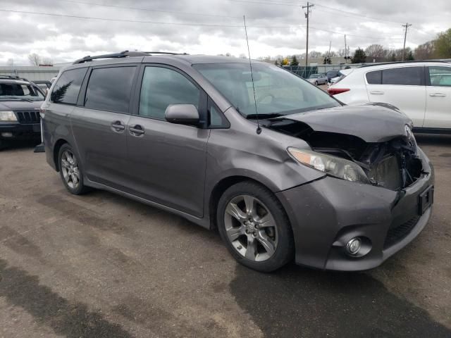 2012 Toyota Sienna Sport