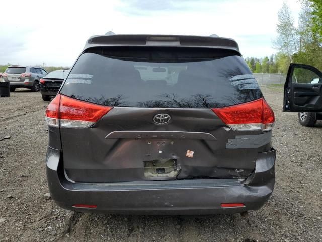 2013 Toyota Sienna LE