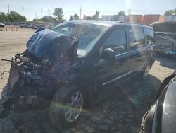 Vehiculos salvage en venta de Copart Cahokia Heights, IL: 2013 Chrysler Town & Country Touring