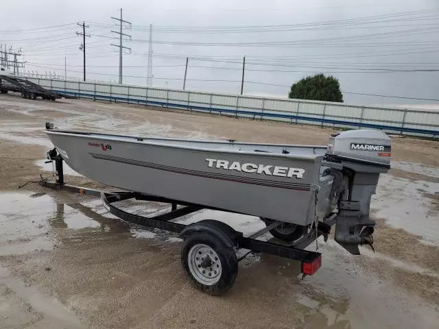 2015 Tracker Boat