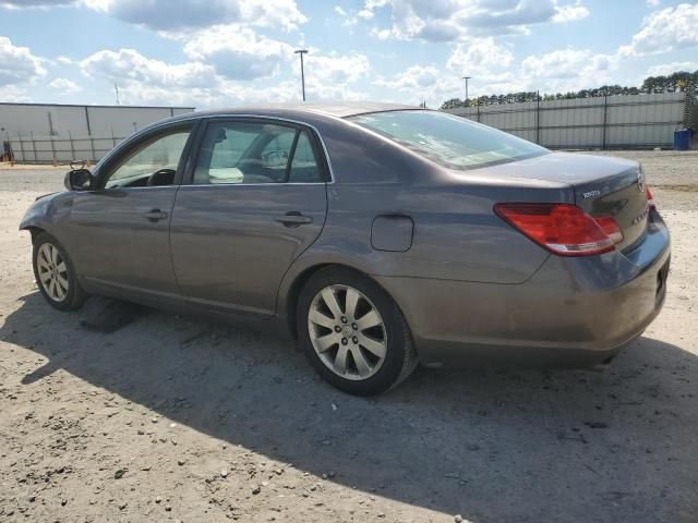 2005 Toyota Avalon XL