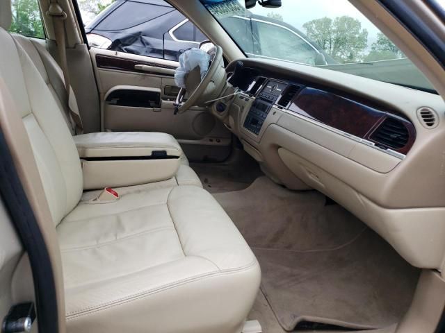 2009 Lincoln Town Car Signature Limited