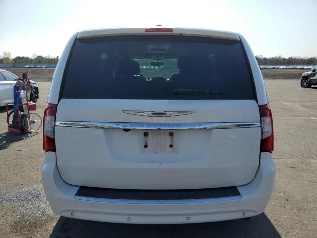 2012 Chrysler Town & Country Touring L