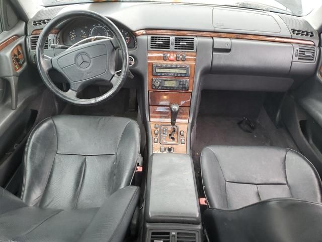 1999 Mercedes-Benz E 320