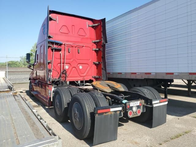 2019 Freightliner Cascadia 126