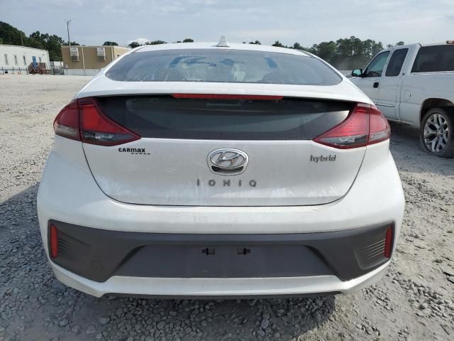 2022 Hyundai Ioniq SE