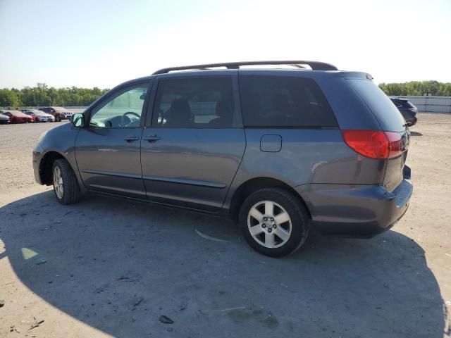 2010 Toyota Sienna CE