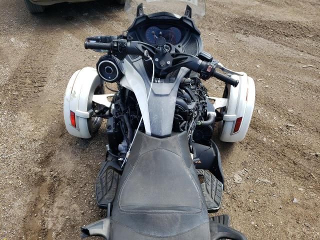 2014 Can-Am Spyder Roadster ST