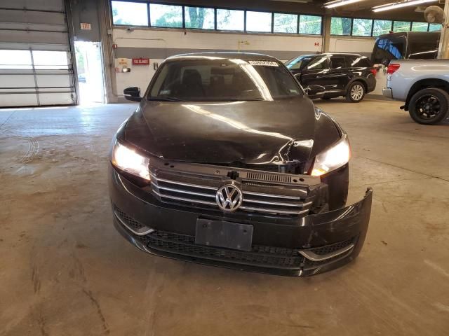 2013 Volkswagen Passat SE