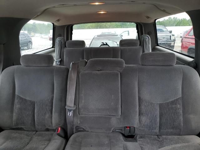 2004 Chevrolet Suburban C1500