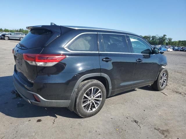 2018 Toyota Highlander SE