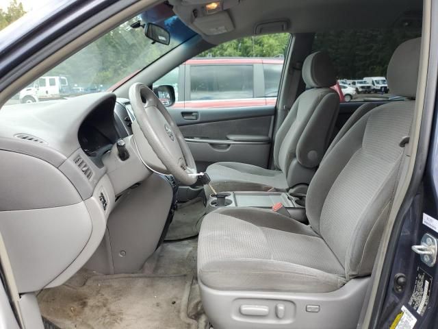 2006 Toyota Sienna LE