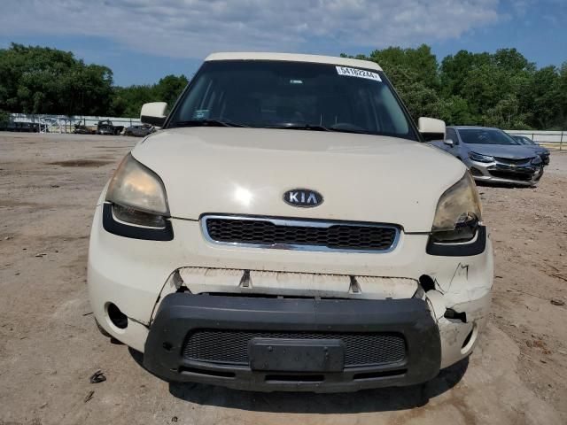 2010 KIA Soul +