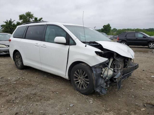 2014 Toyota Sienna XLE