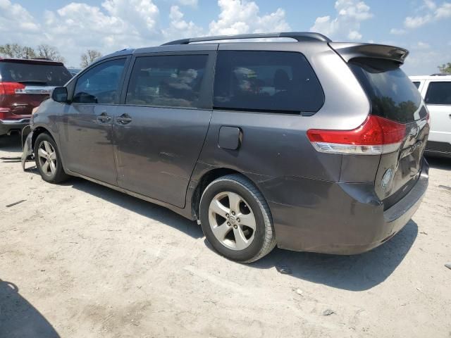 2013 Toyota Sienna LE