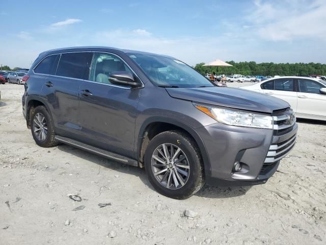 2019 Toyota Highlander SE