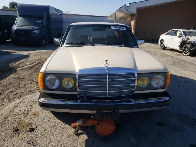 1984 Mercedes-Benz 300 DT