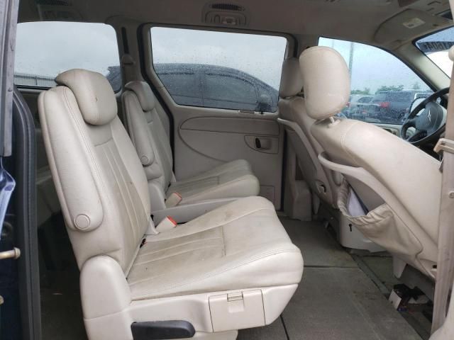 2005 Chrysler Town & Country Touring