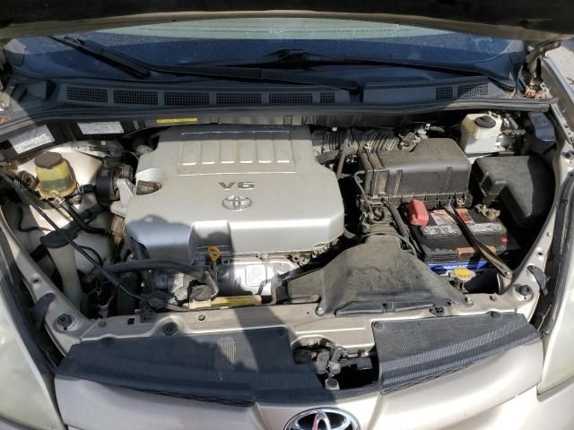 2010 Toyota Sienna XLE