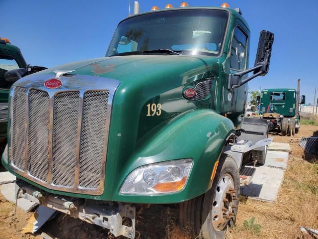 2015 Peterbilt 579