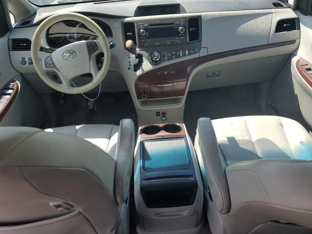 2012 Toyota Sienna XLE