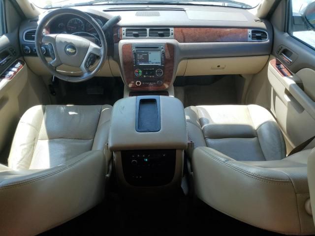 2014 Chevrolet Suburban K1500 LTZ